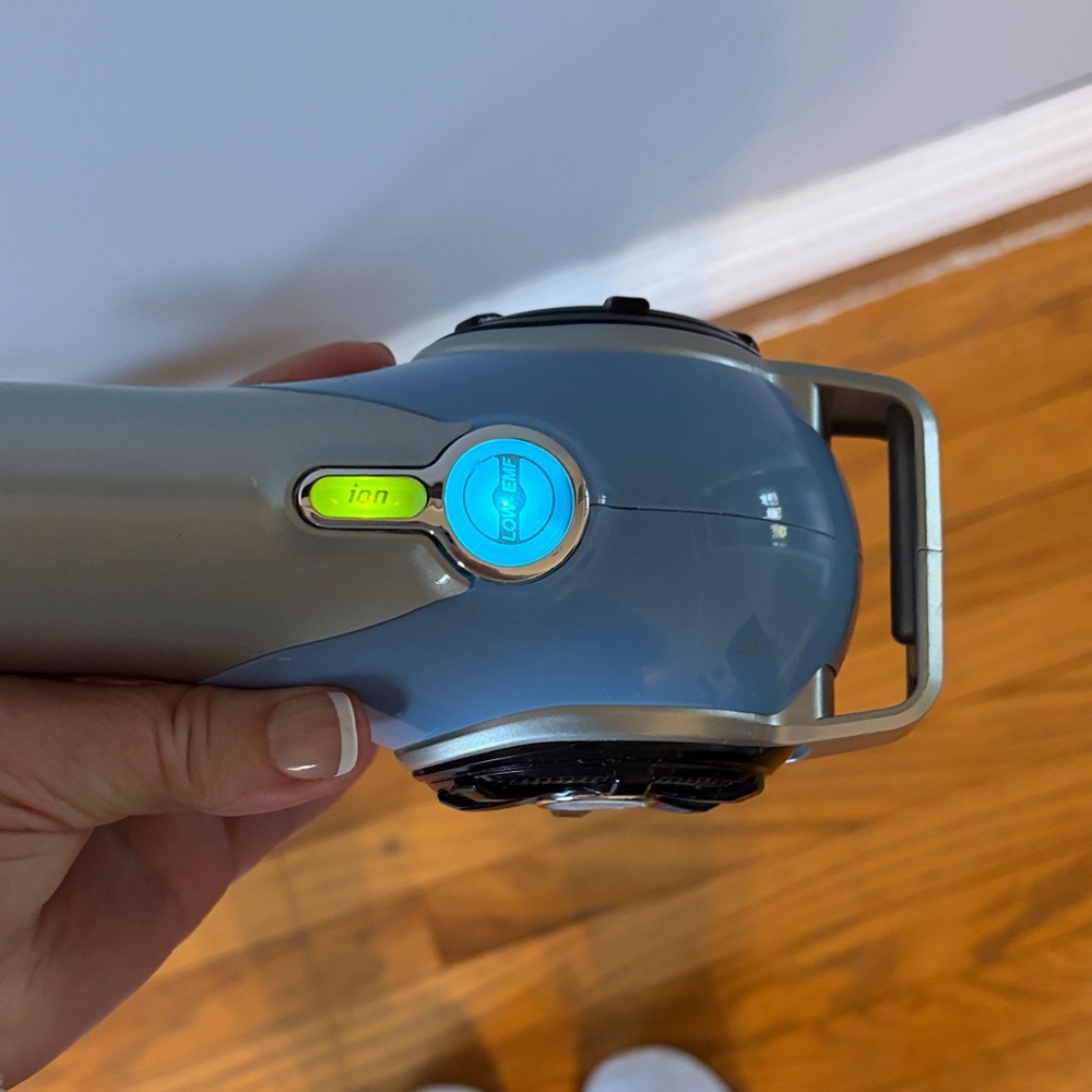 CHI Nano Ceramic Ionic Infrared Blue Hair Dryer - Picture 7 of 7